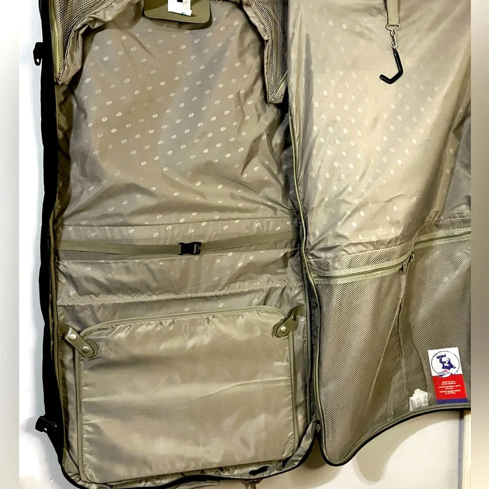 American Tourister Black Travel Bag